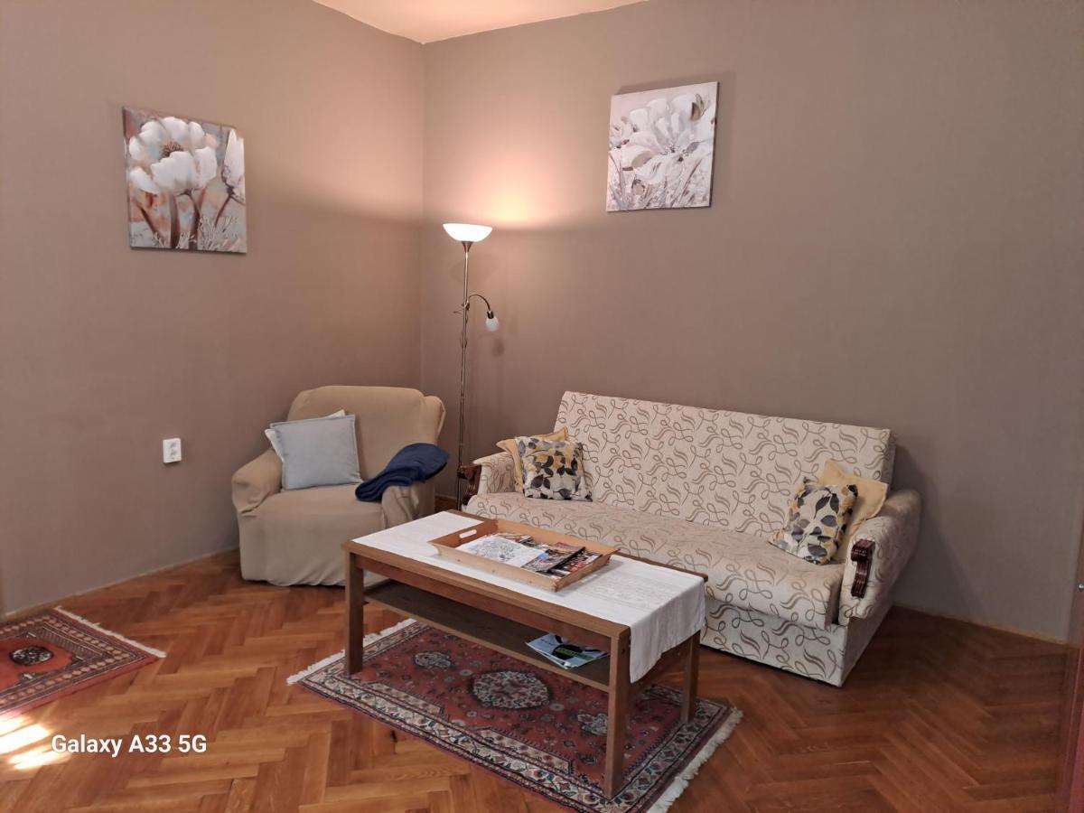 Szell 3 Apartman Apartment Szombathely Bagian luar foto
