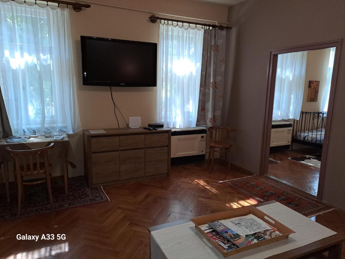 Szell 3 Apartman Apartment Szombathely Bagian luar foto